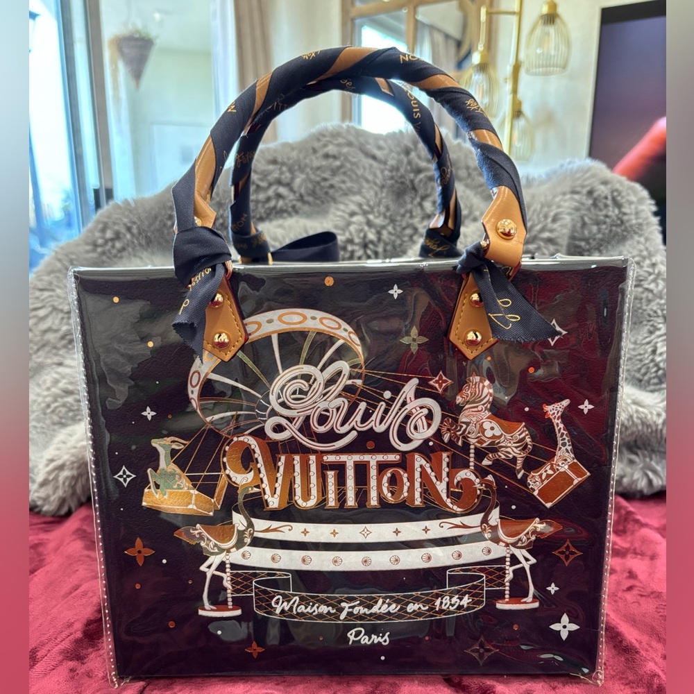 Louis Vuitton Black and Gold Tote Bag - Picture 6 of 12